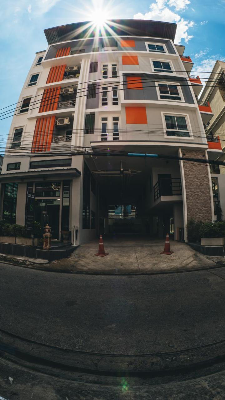 Appartamento Step One At Bangkok Esterno foto